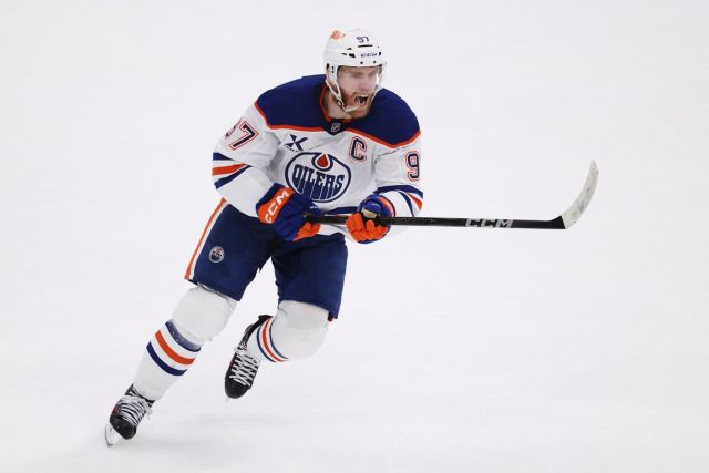 Connor McDavid a finalisé sa prochaine prolongation de contrat avec les Oilers d'Edmonton